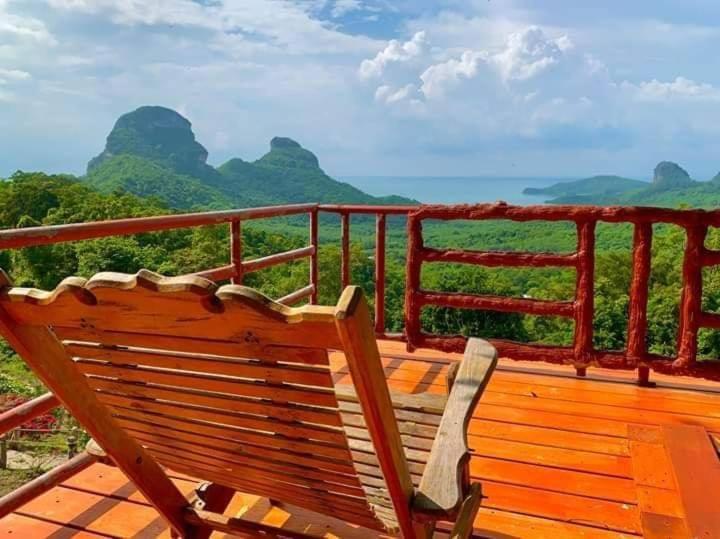 Koh Phaluay Eco Resort Surat Thani Exterior photo