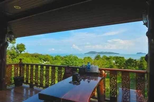 Koh Phaluay Eco Resort Surat Thani Exterior photo